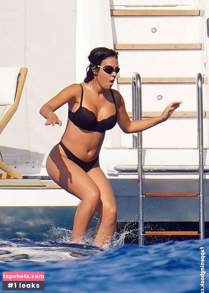 Georgina Rodriguez Nude Leaks OnlyFans Photos #447 - LeakJerk