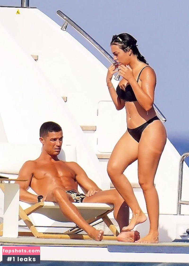 Georgina Rodriguez Nude Leaks OnlyFans Photos #448 - LeakJerk
