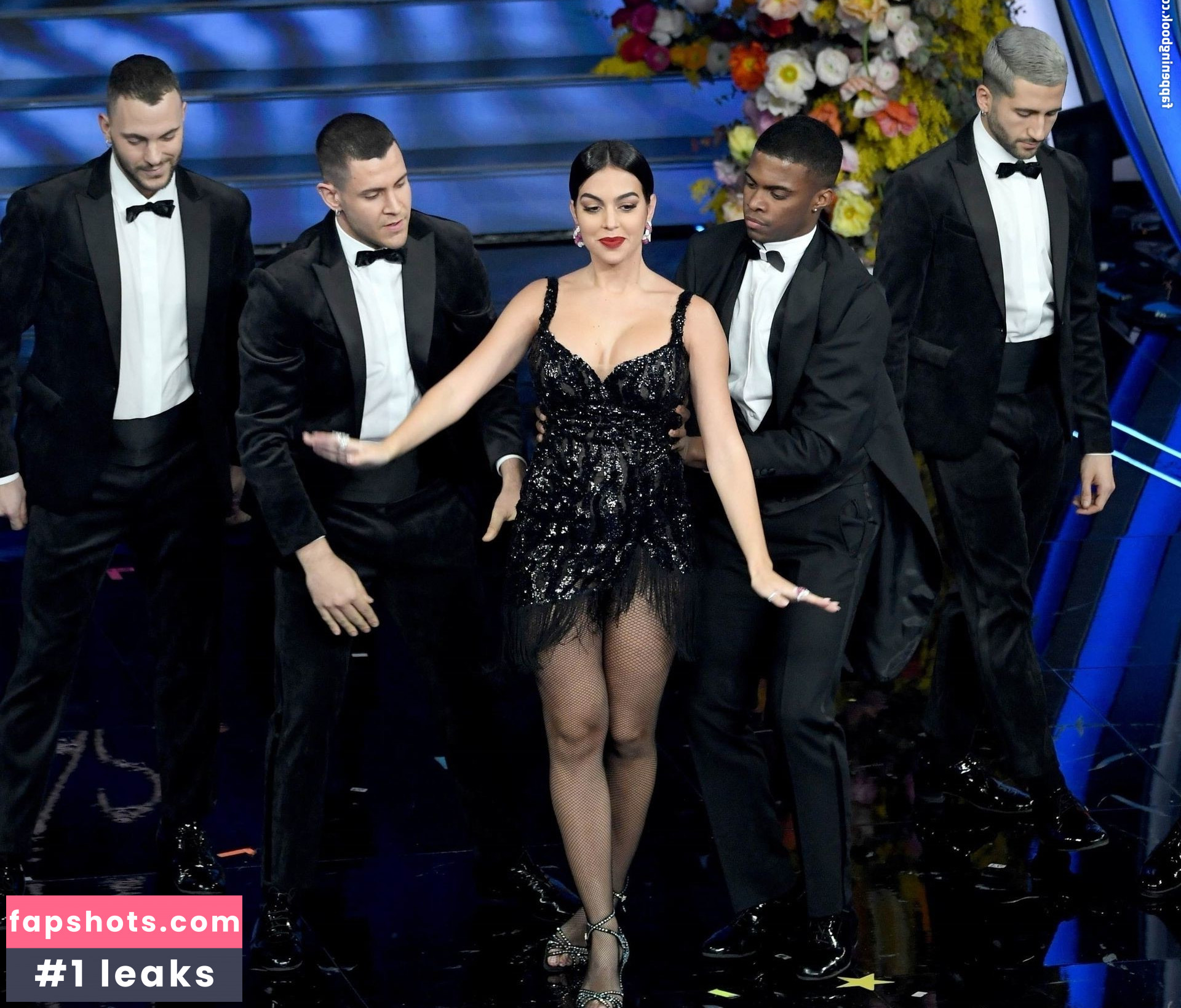 Georgina Rodriguez Nahé úniky fotek pouze od fanoušků #512 - Fapshots