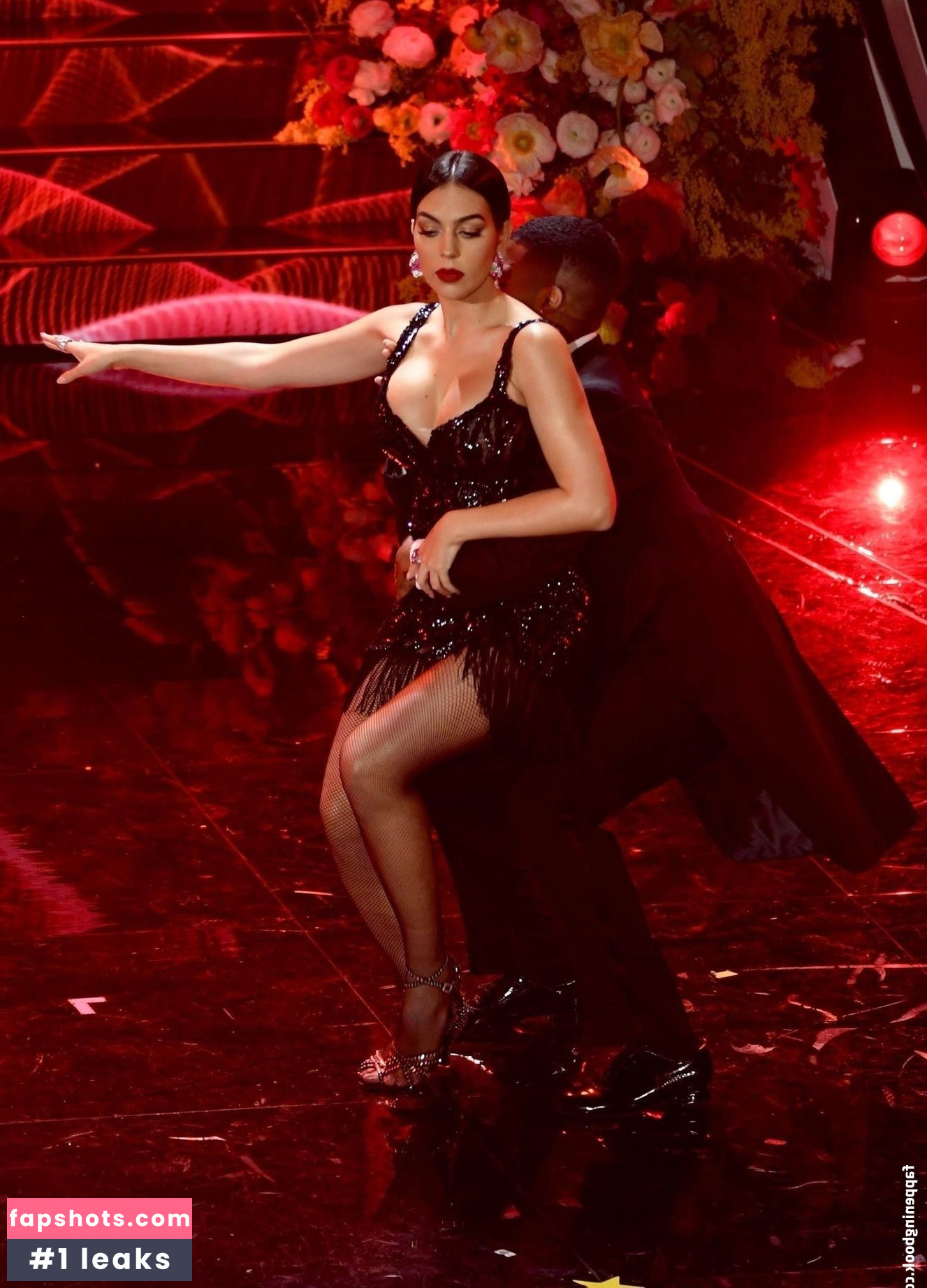 Georgina Rodriguez Nahé úniky fotek pouze od fanoušků #527 - Fapshots