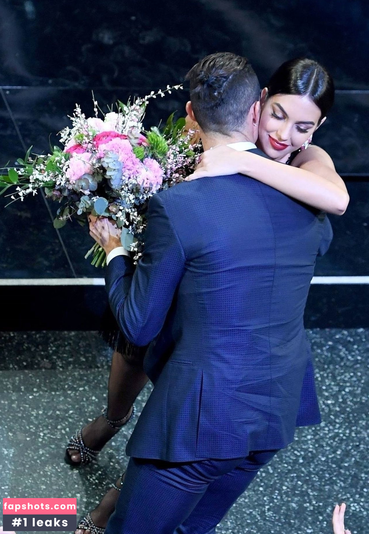 Georgina Rodriguez Nahé úniky fotek pouze od fanoušků #528 - Fapshots