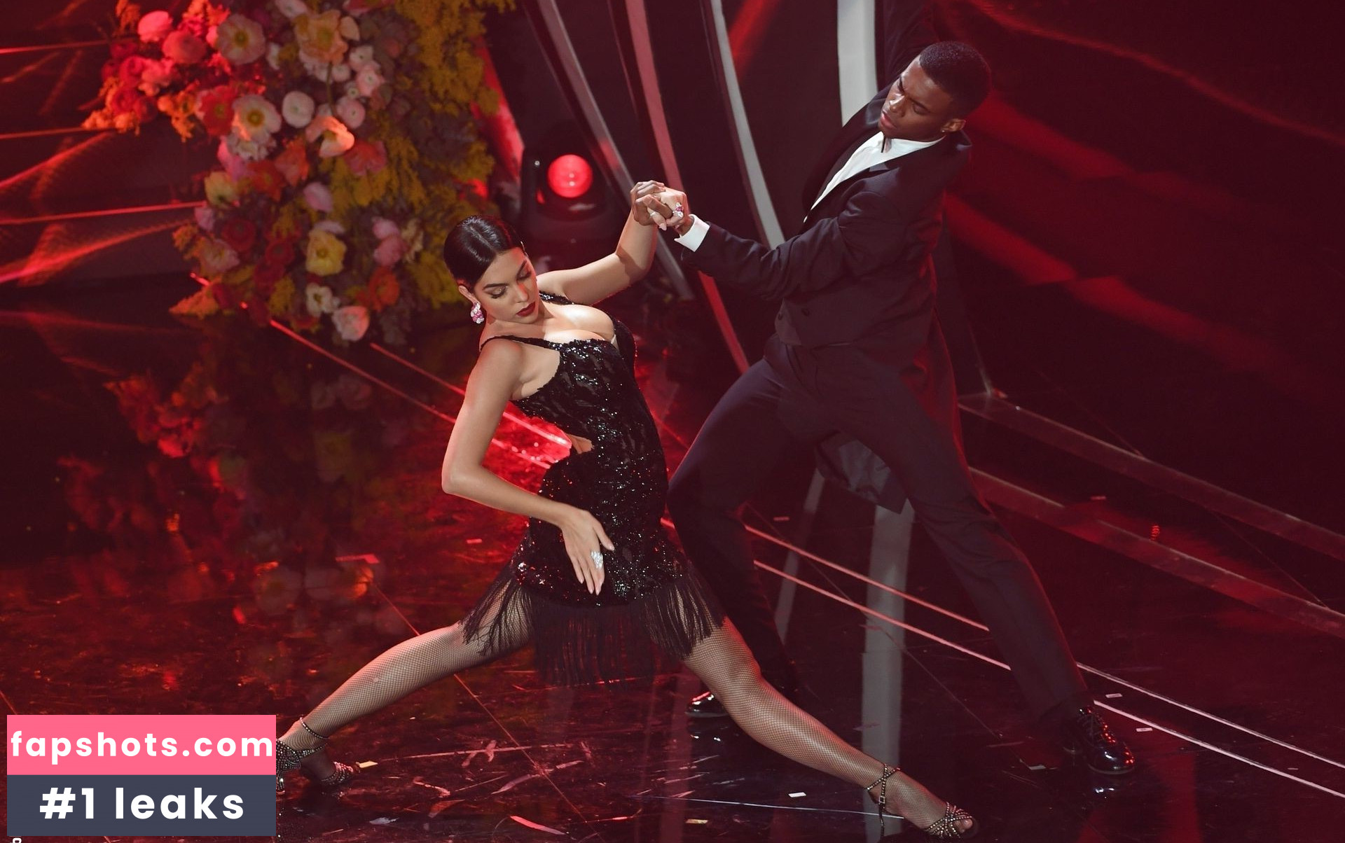 Georgina Rodriguez Nahé úniky fotek pouze od fanoušků #557 - Fapshots