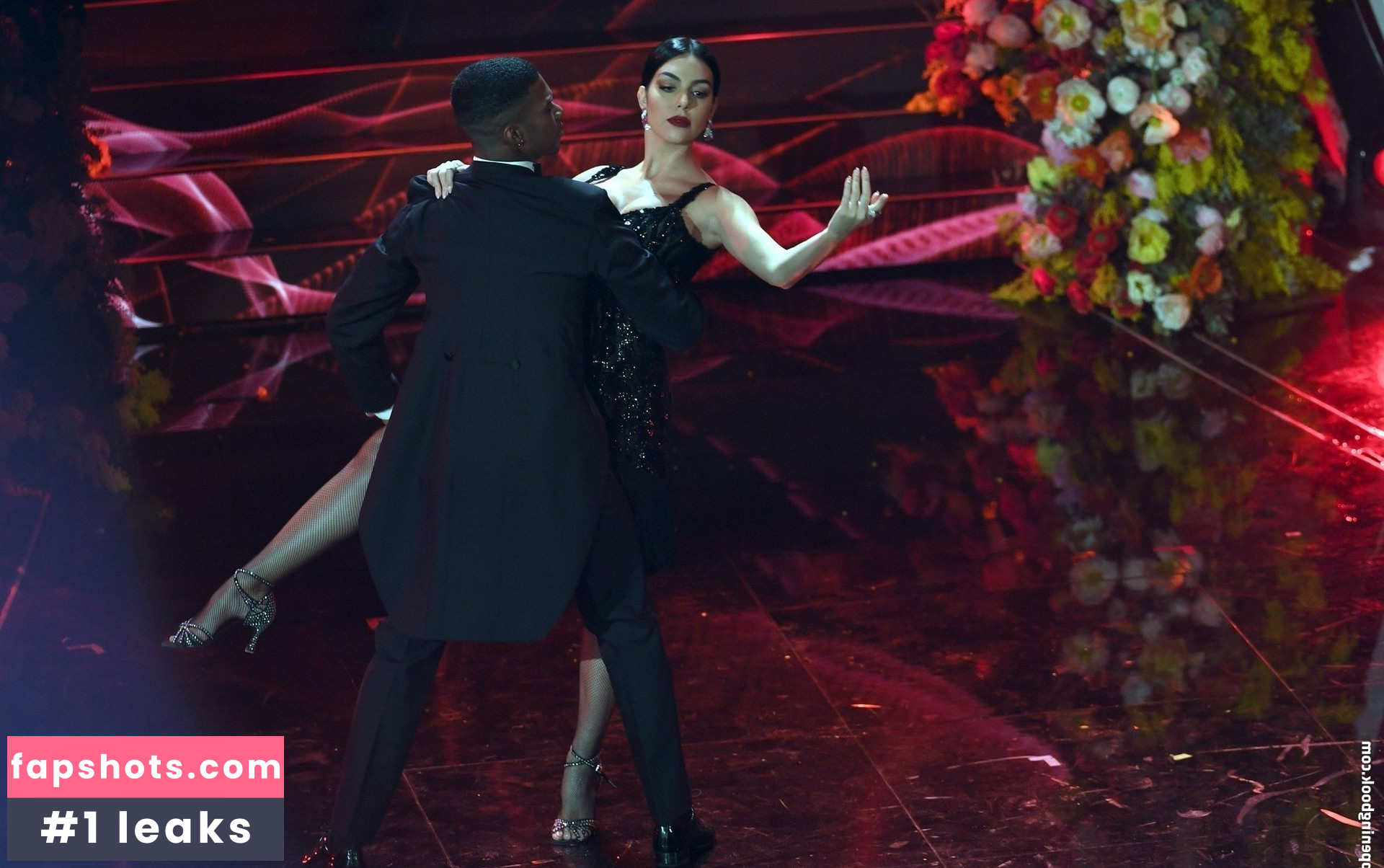 Georgina Rodriguez Nahé úniky fotek pouze od fanoušků #560 - Fapshots