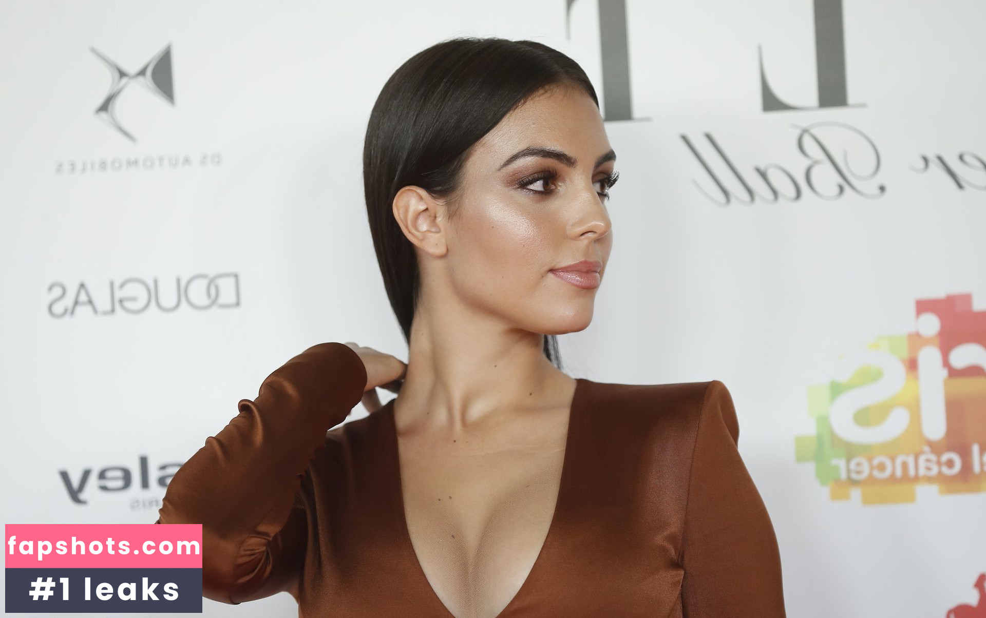 Georgina Rodriguez Nahé úniky fotek pouze od fanoušků #586 - Fapshots