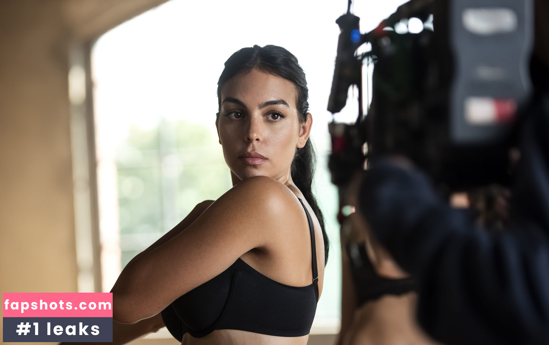 Georgina Rodriguez Nahé úniky fotek pouze od fanoušků #615 - Fapshots