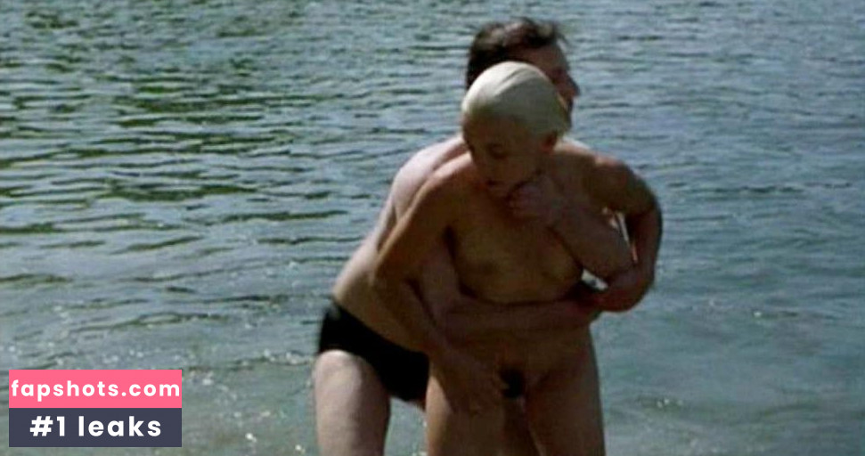 Géraldine Voillat gallery photo #2