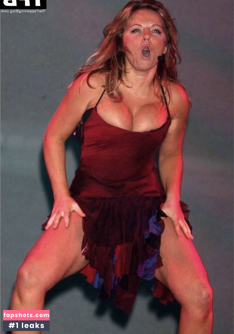 Geri Halliwell gallery photo #75