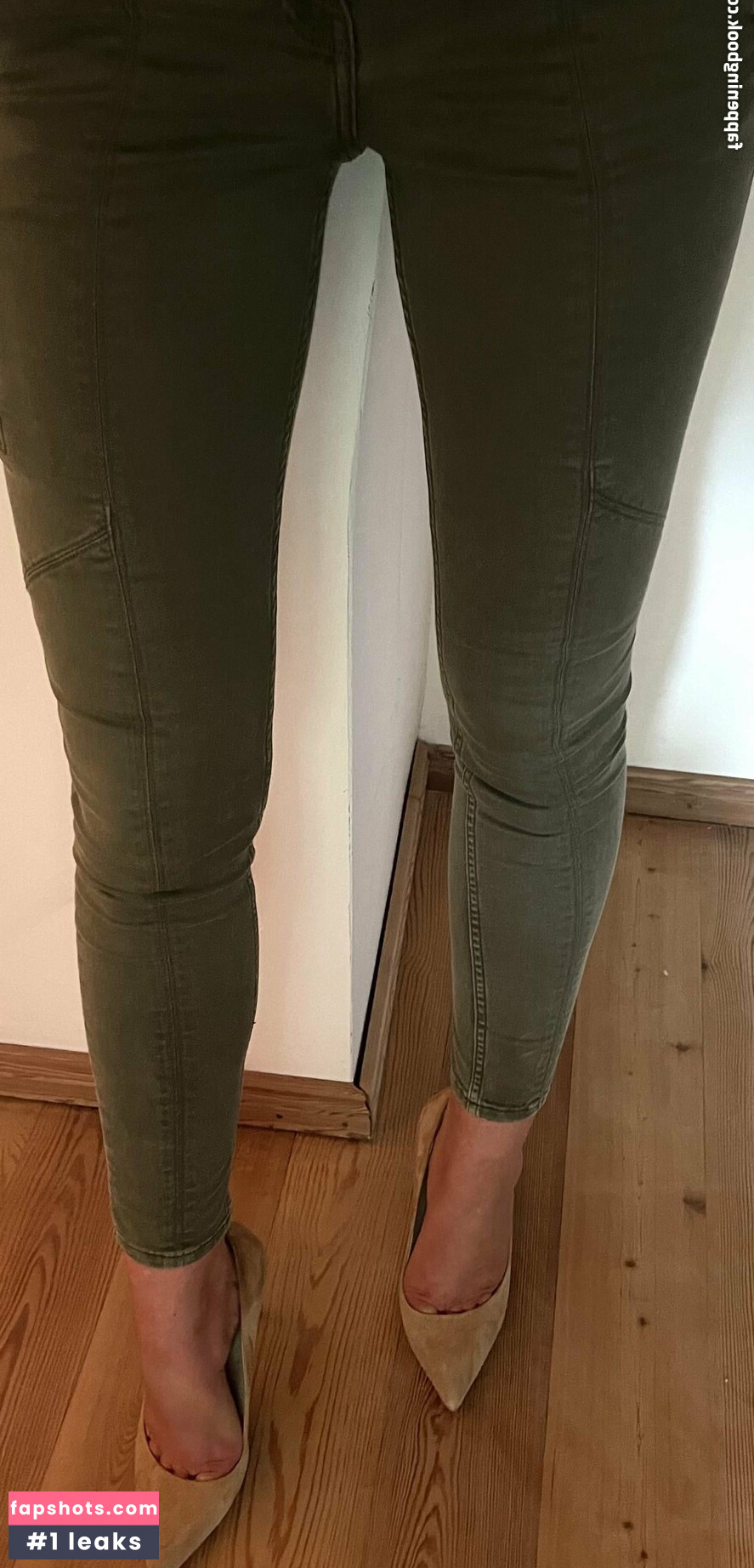 German_mum_1989_VIP Nude Leaks OnlyFans Photos #19 - LeakJerk