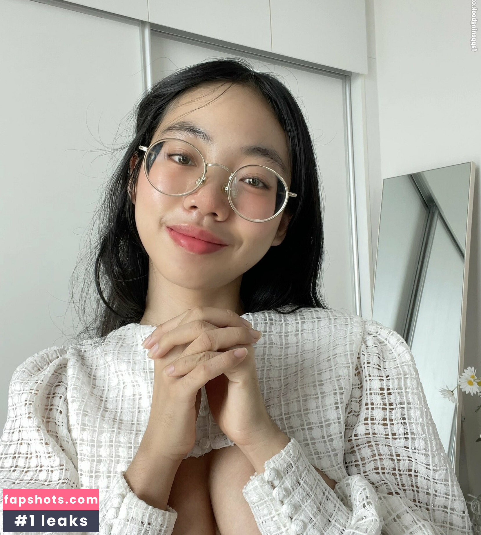 GGoldenbee gallery photo #2