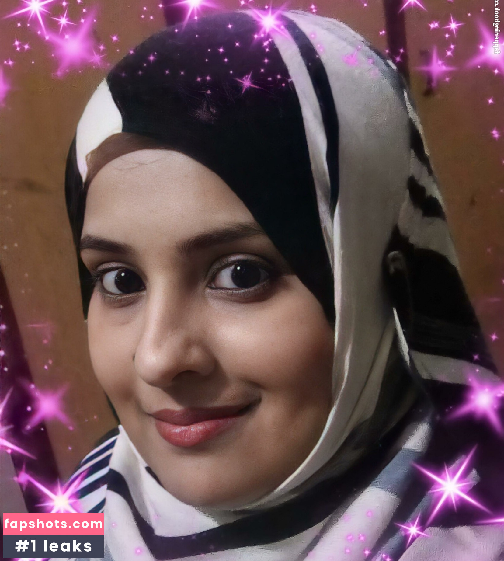 Ghazala Faisal gallery photo #2