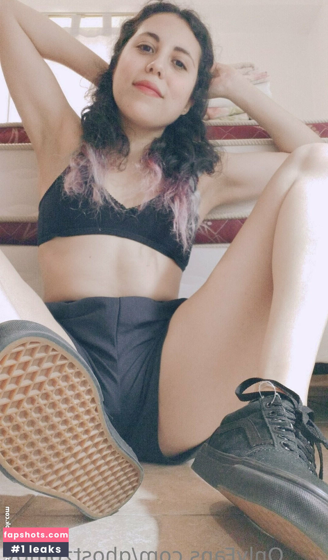 ghostzomby nude babe gallery