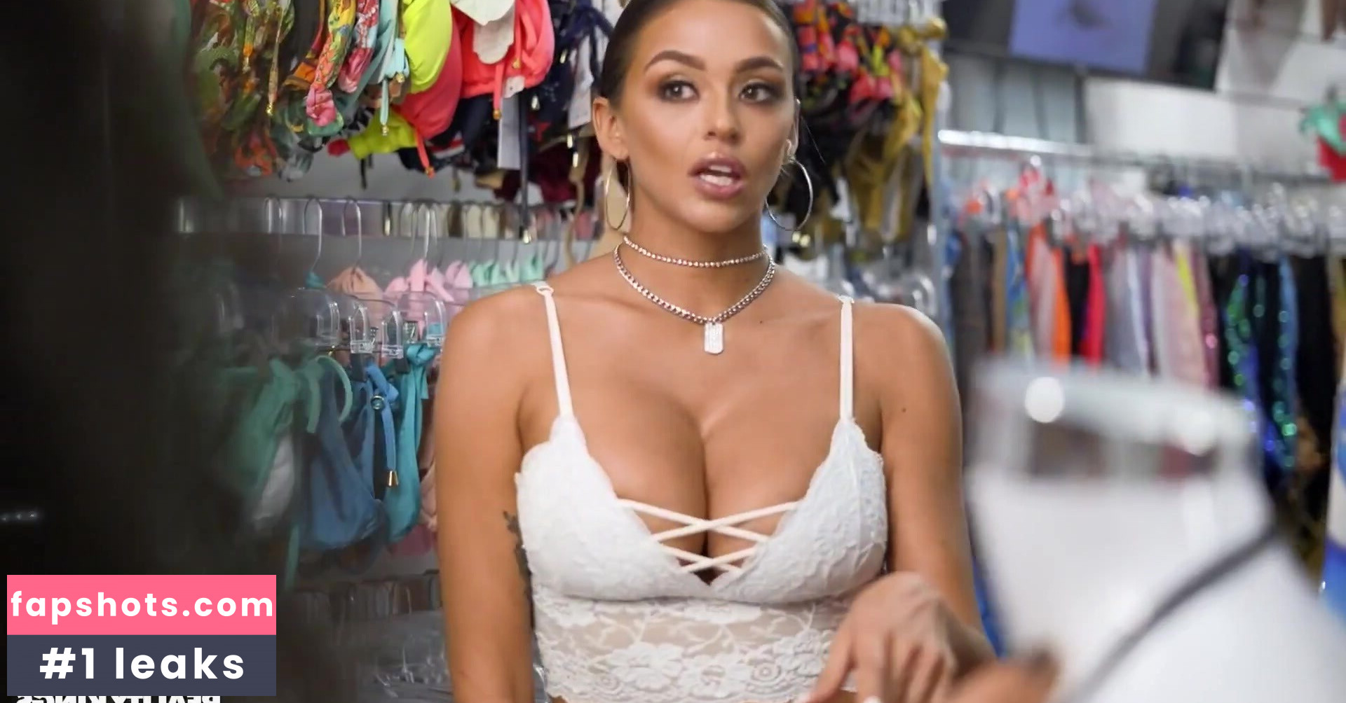 Gia Armani gallery photo #3