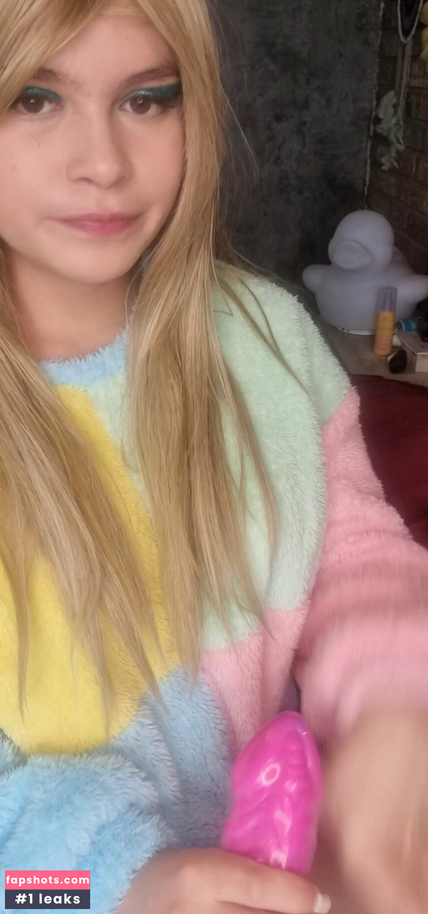 Gia Kush gallery photo #26