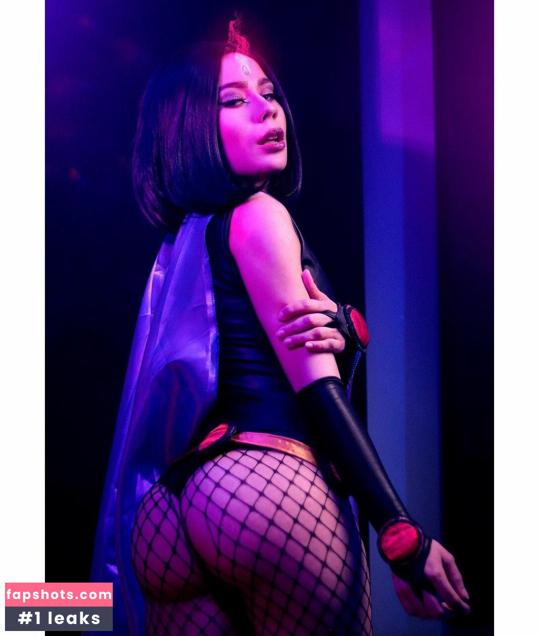 Giana nude babe gallery