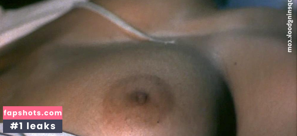 Gianella Neyra gallery photo #9