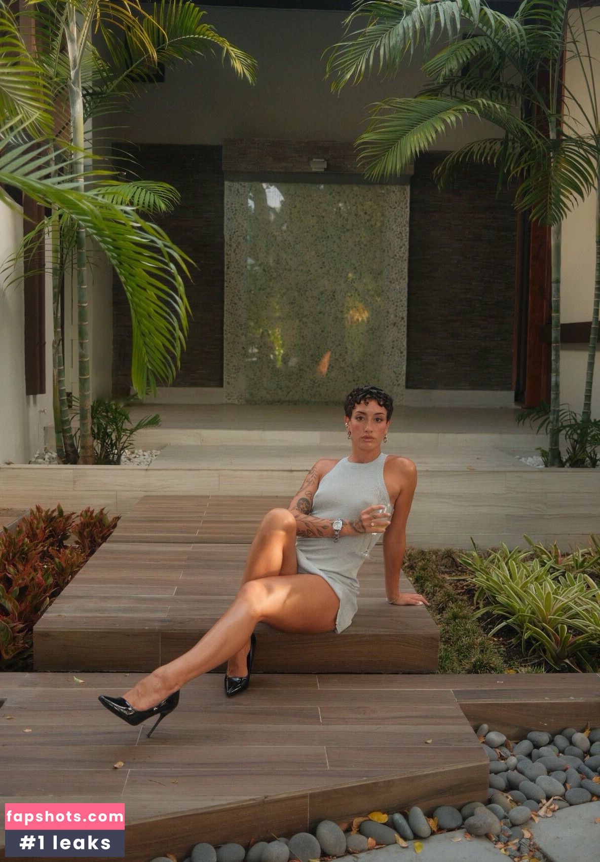 Gianna Evelyn Nude Leaks OnlyFans Photos #2 - LeakJerk