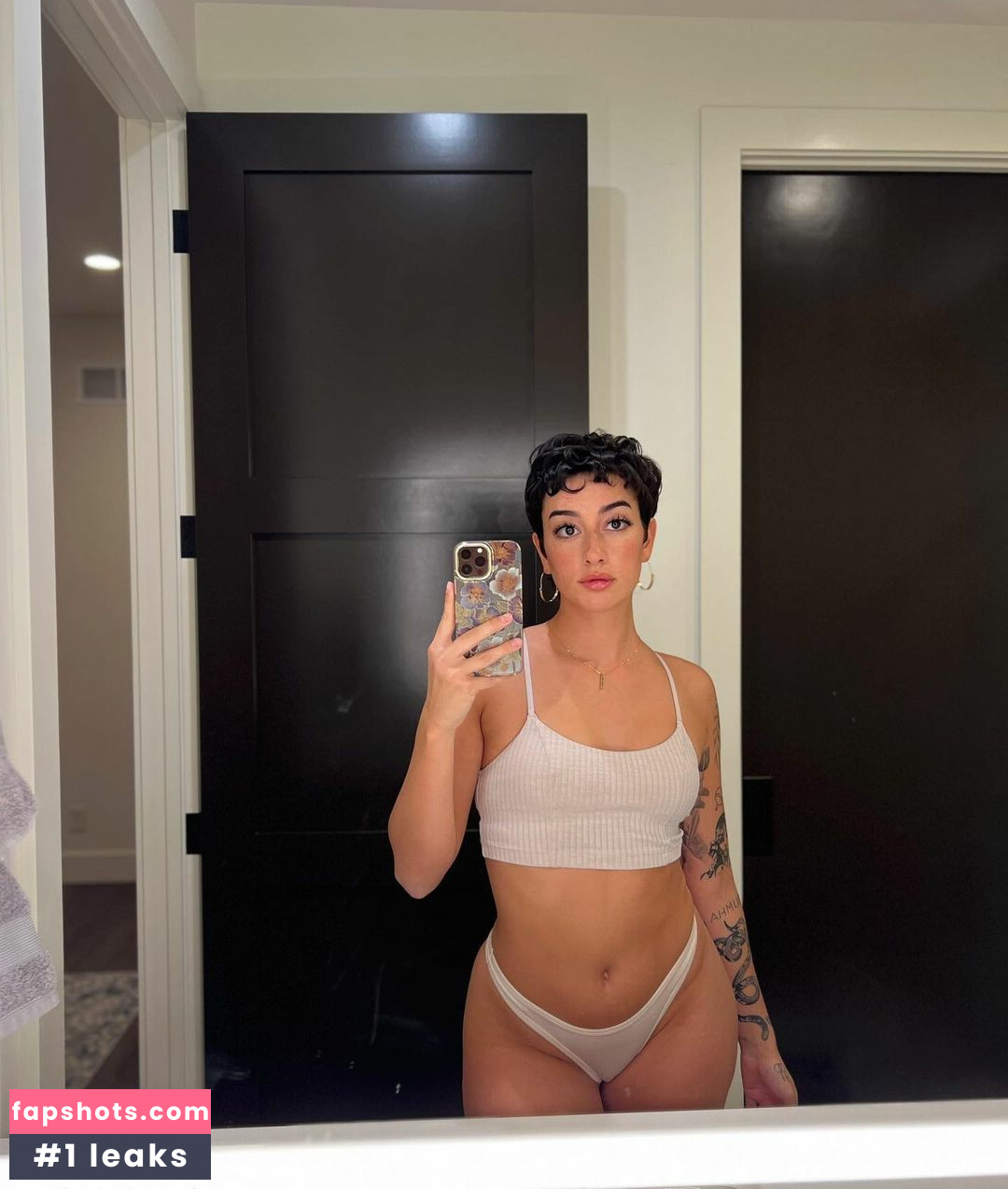 Gianna Evelyn Nude Leaks OnlyFans Photos #28 - LeakJerk