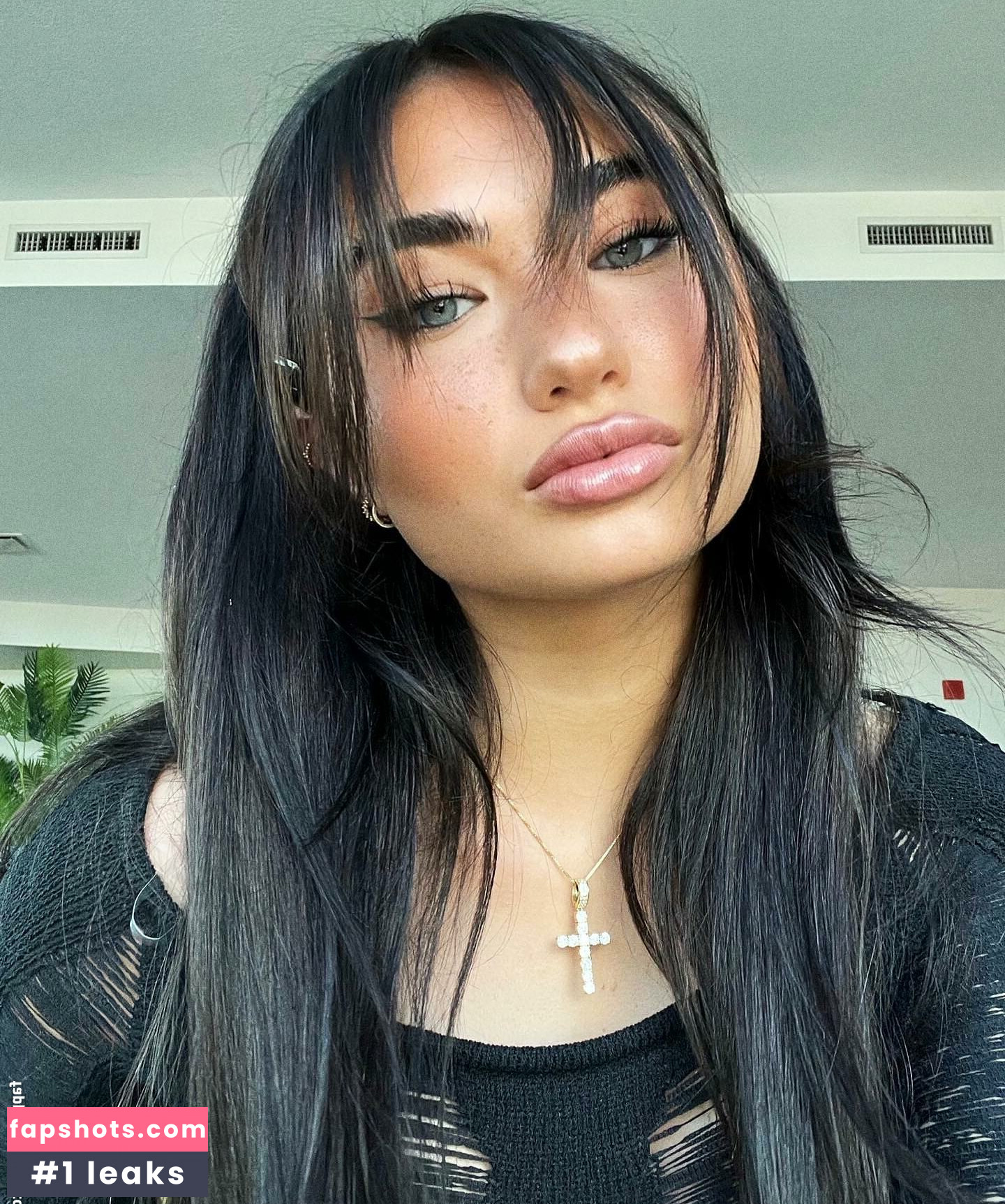 Gianna Luke gallery photo #16