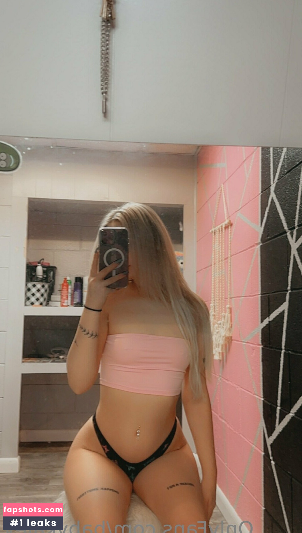 Giannaah gallery photo #18