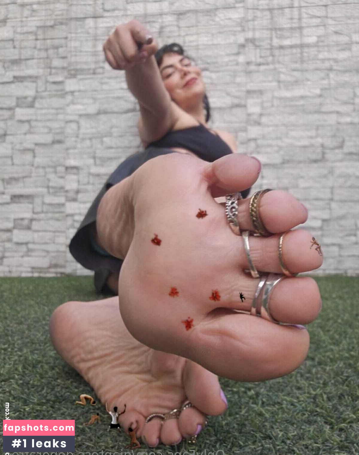 giantess.deborafree Filtración Desnuda OnlyFans Foto #5 - Fapshots
