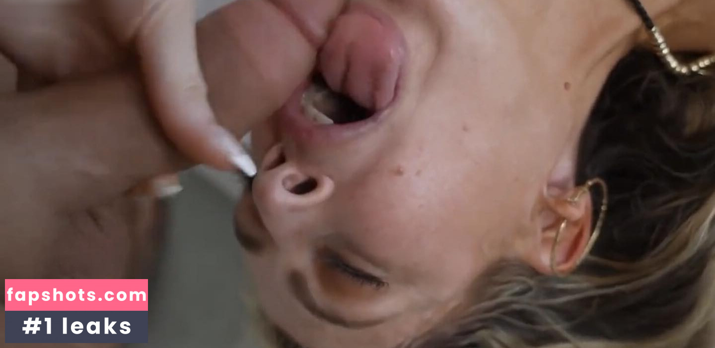 Gigi Dior gallery photo #62