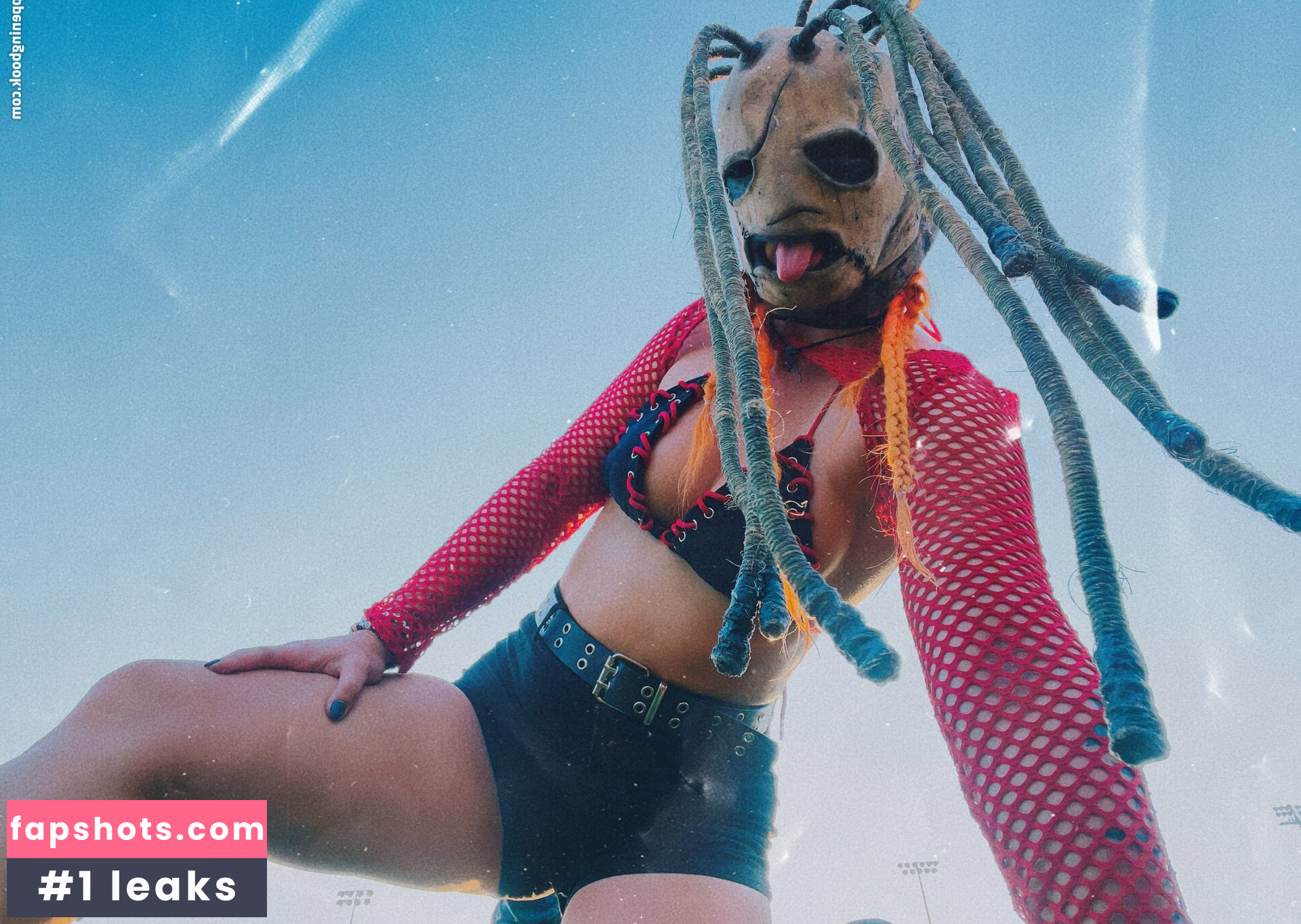 GiGi Dolan nude babe gallery