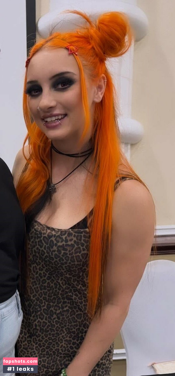 GiGi Dolan gallery photo #24