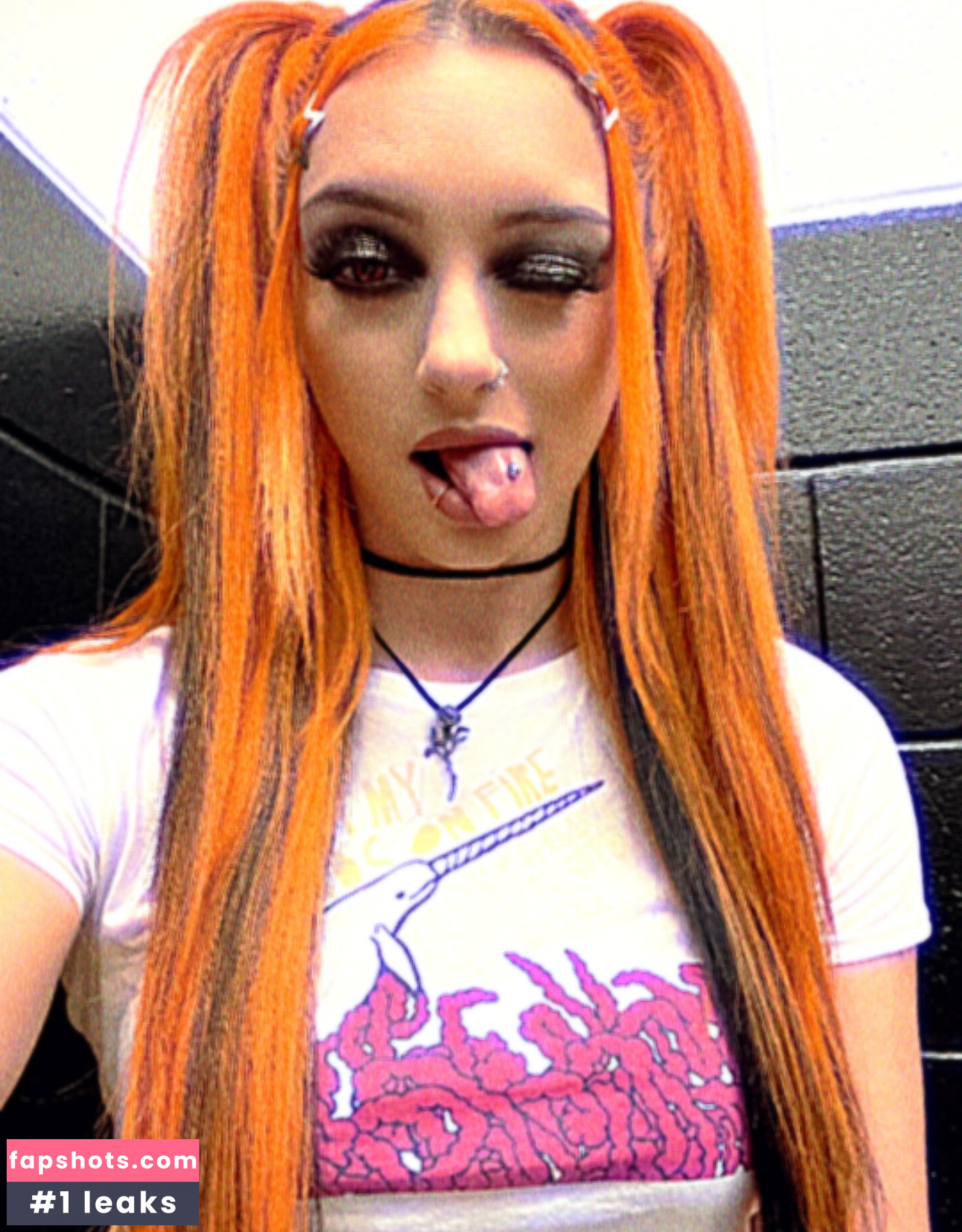 GiGi Dolan gallery photo #30