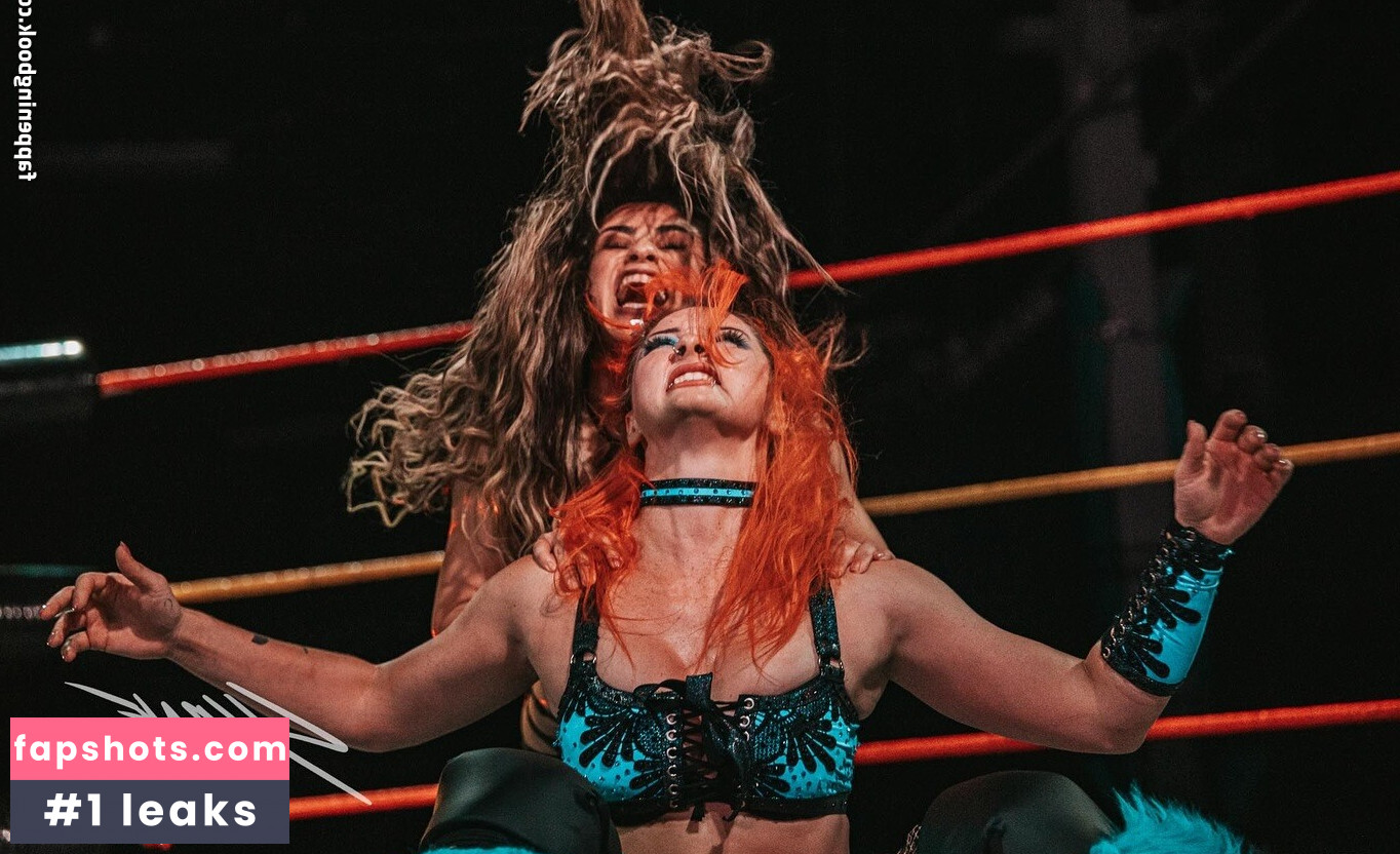 GiGi Dolan gallery photo #37