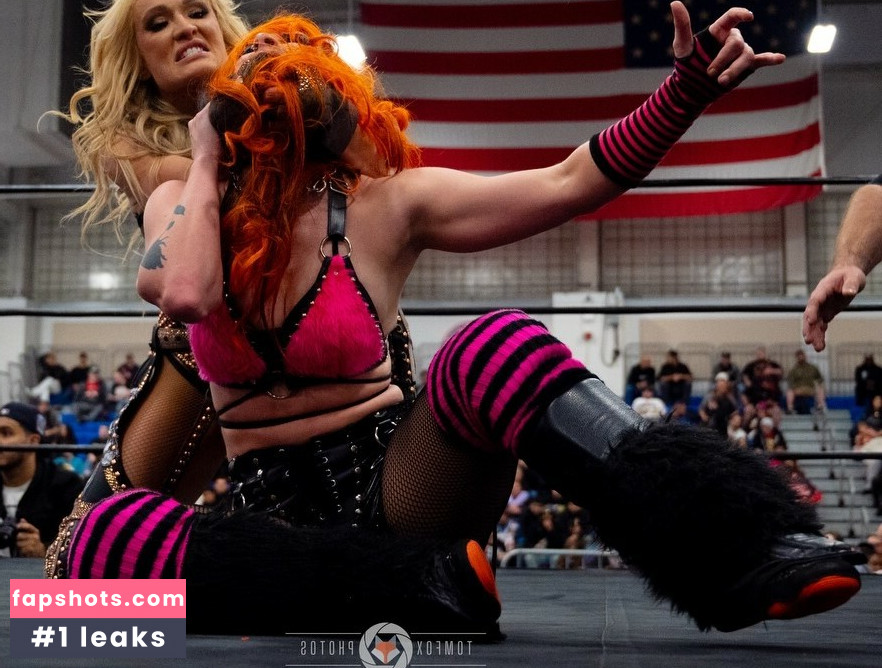 GiGi Dolan gallery photo #8