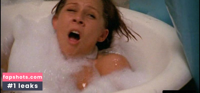 Gigi Edgley gallery photo #8