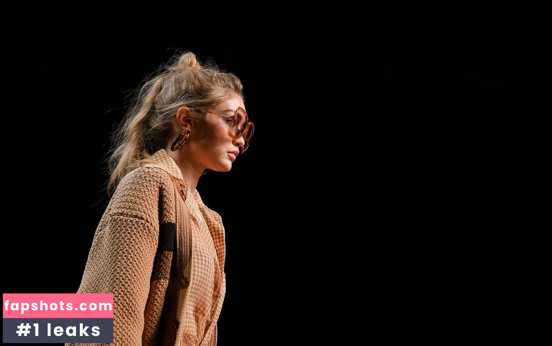 Gigi Hadid gallery photo #423