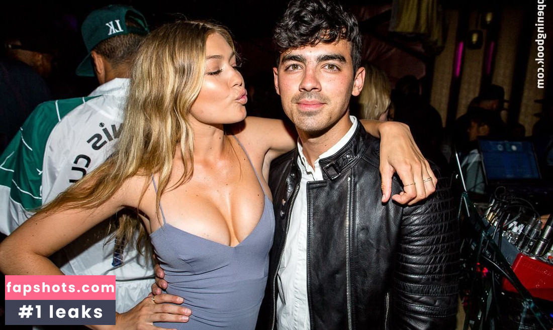 Gigi Hadid Nahé úniky fotek pouze od fanoušků #502 - Fapshots