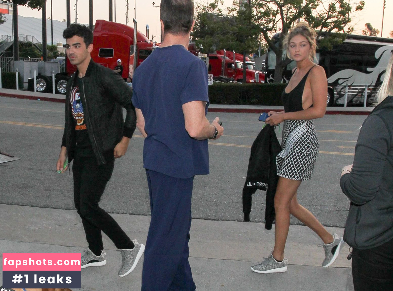 Gigi Hadid Nahé úniky fotek pouze od fanoušků #503 - Fapshots