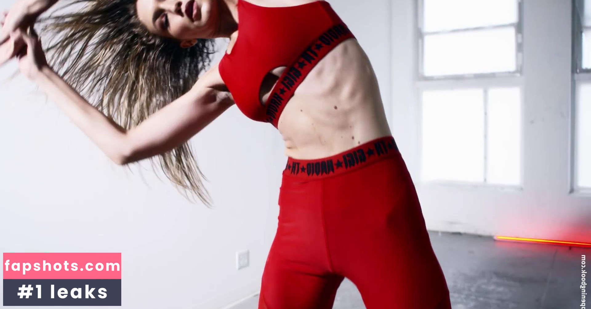 Gigi Hadid Nude Leaks OnlyFans Photos #553 - LeakJerk