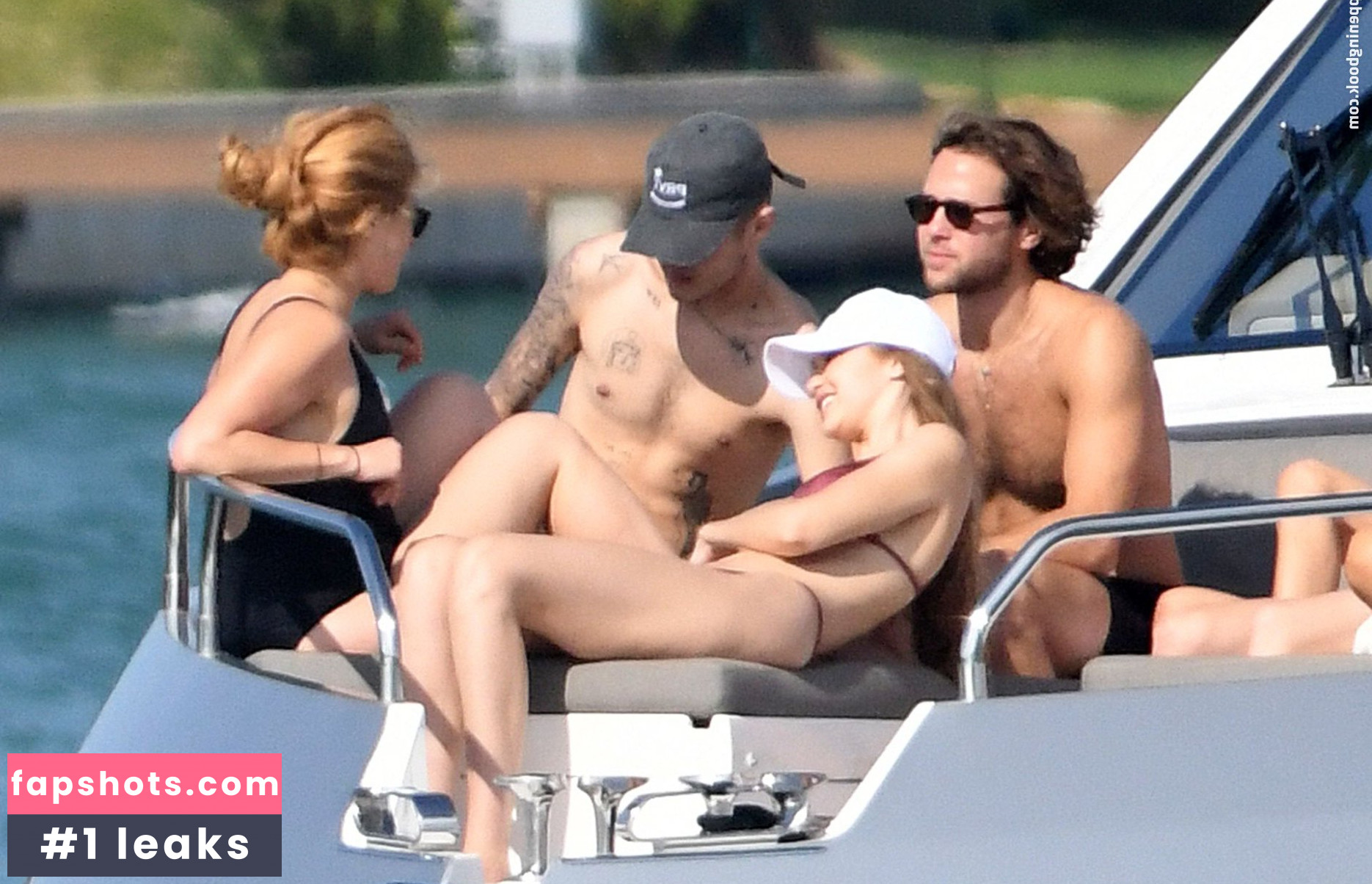 Gigi Hadid Nude Leaks OnlyFans Photos #626 - LeakJerk