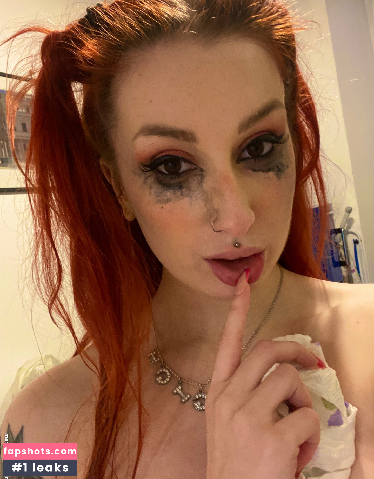 Gigi Rouge gallery photo #2