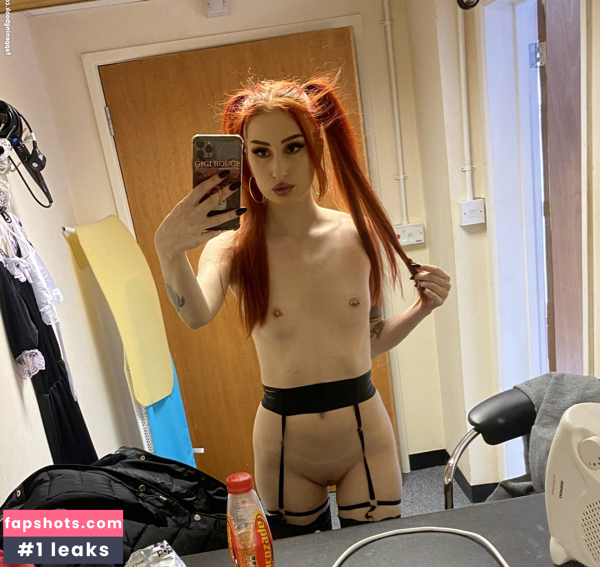 Gigi Rouge gallery photo #7