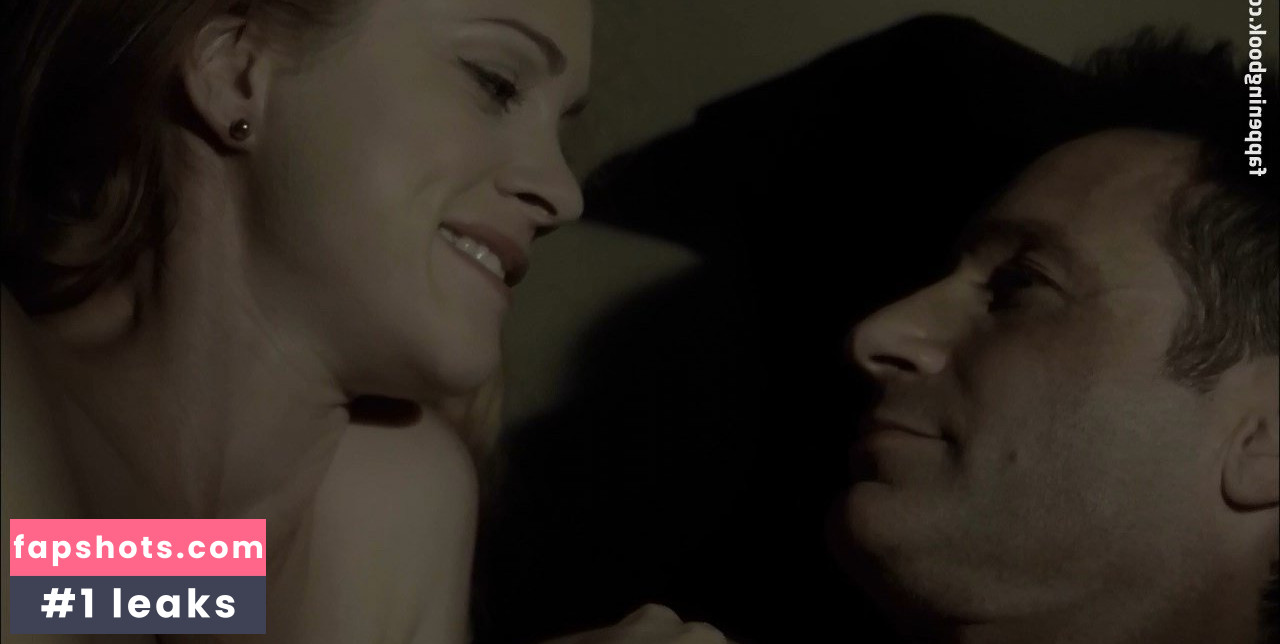 Gillian Alexy gallery photo #18