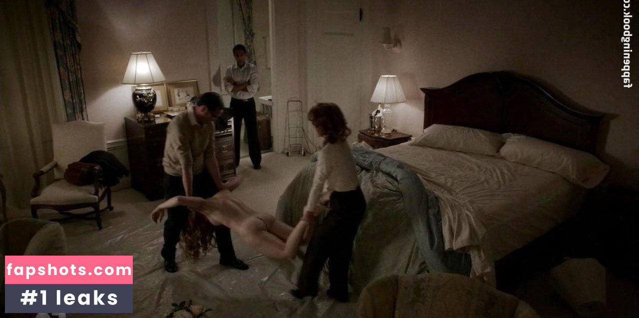 Gillian Alexy gallery photo #23