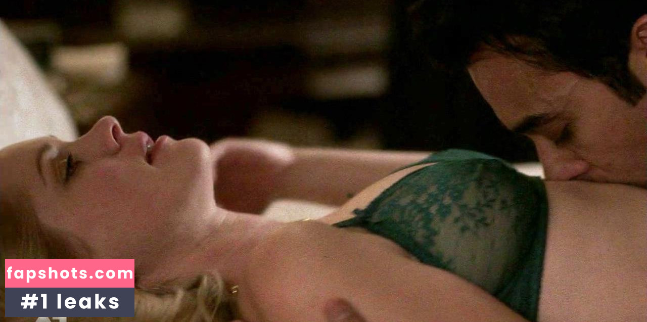 Gillian Alexy gallery photo #31