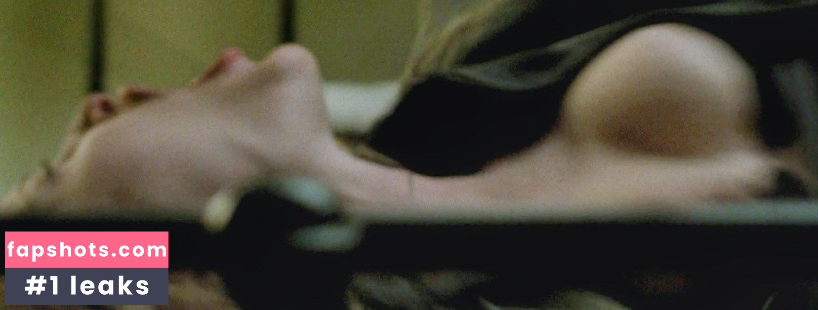 Gillian Anderson gallery photo #236