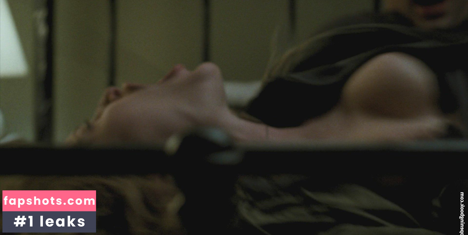 Gillian Anderson gallery photo #237