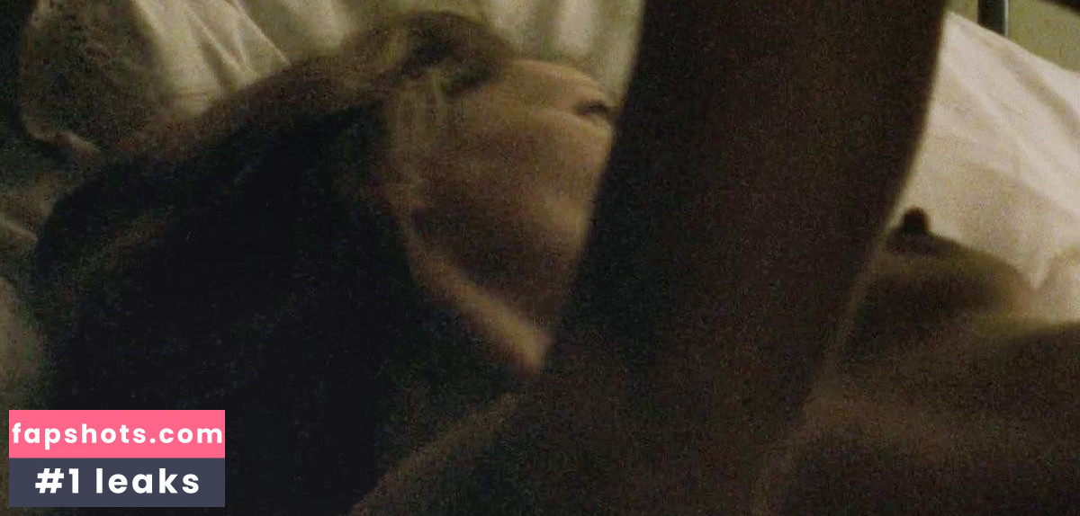 Gillian Anderson gallery photo #256