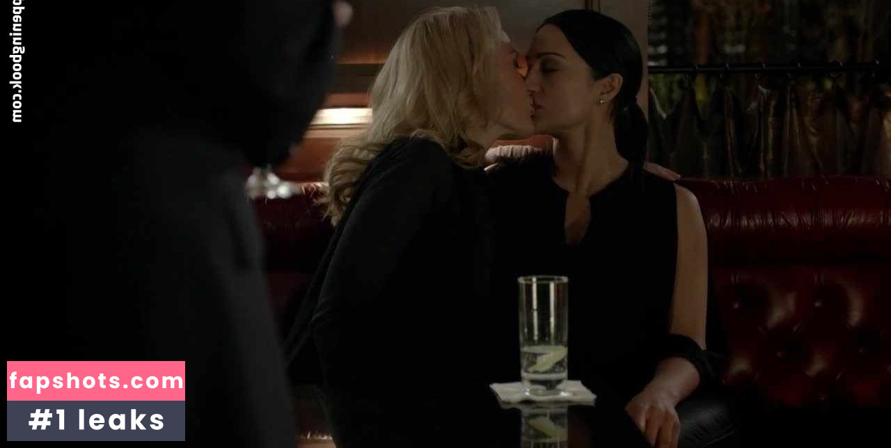 Gillian Anderson gallery photo #261