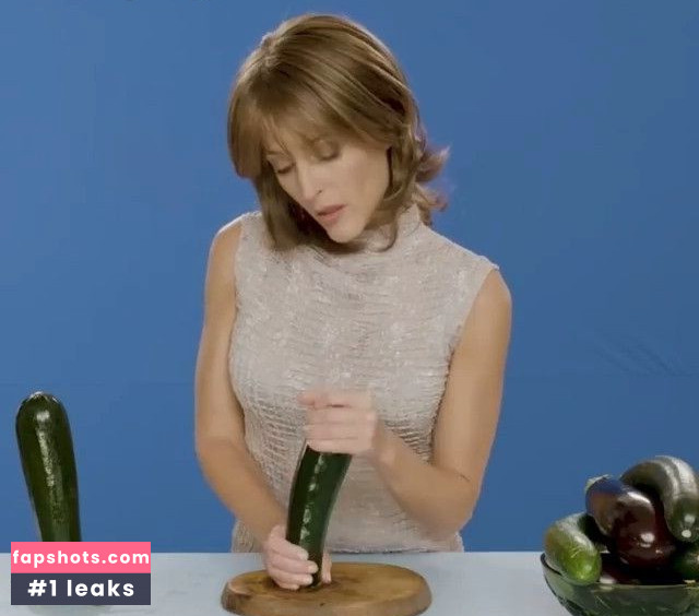 Gillian Anderson gallery photo #263