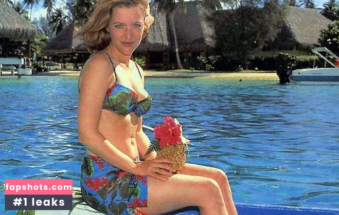 Gillian Anderson gallery photo #289
