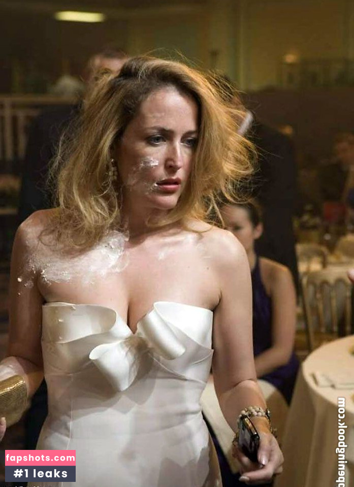 Gillian Anderson gallery photo #297
