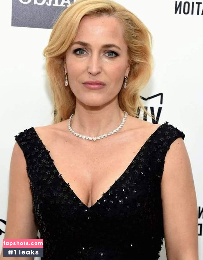 Gillian Anderson gallery photo #309