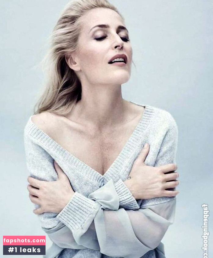 Gillian Anderson gallery photo #310
